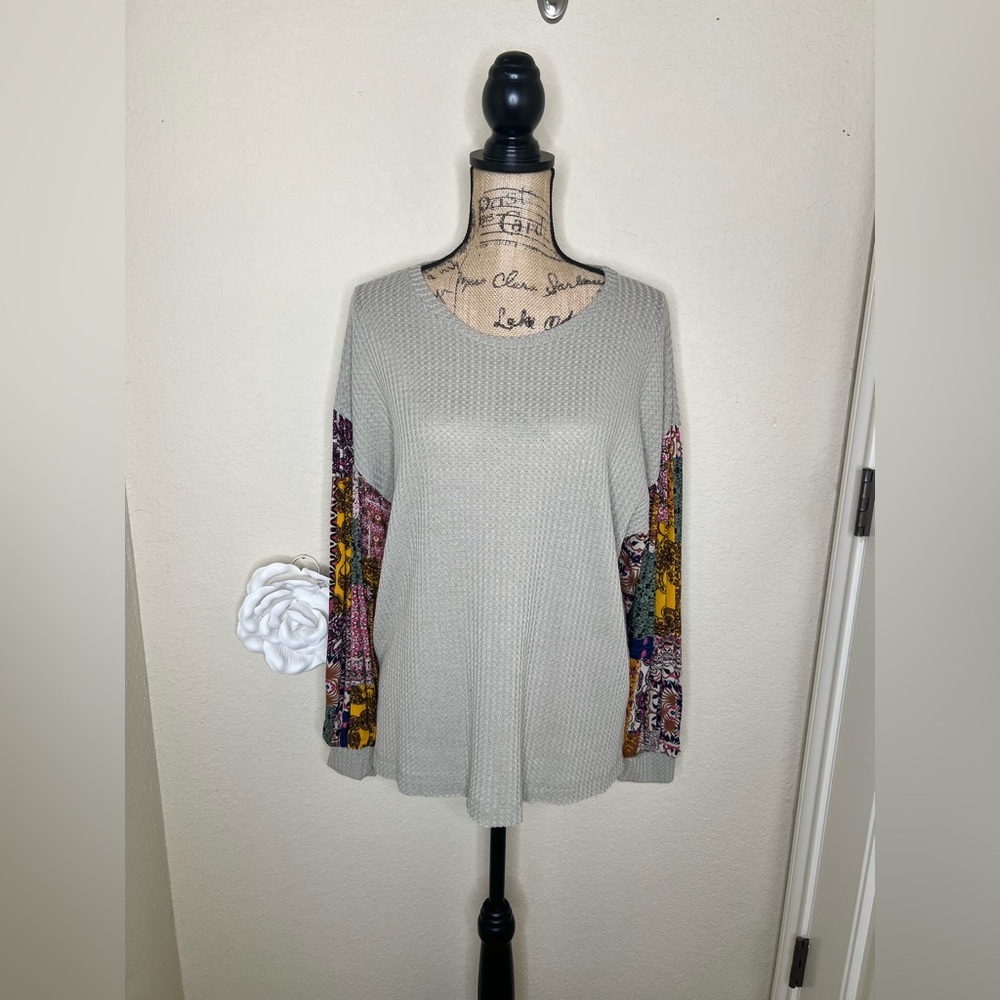 NTM: Umgee Waffle Knit Long Paisley Print Puff Sleeves High Low Hemline Sz Small